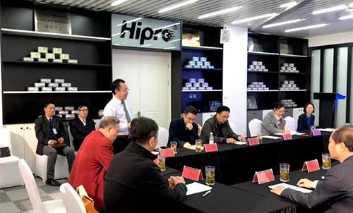 POC 睿未來 — 中國醫(yī)學(xué)裝備協(xié)會POCT分會和白求恩精神研究會檢驗(yàn)醫(yī)學(xué)分會在禾柏生物聯(lián)合召開研討會