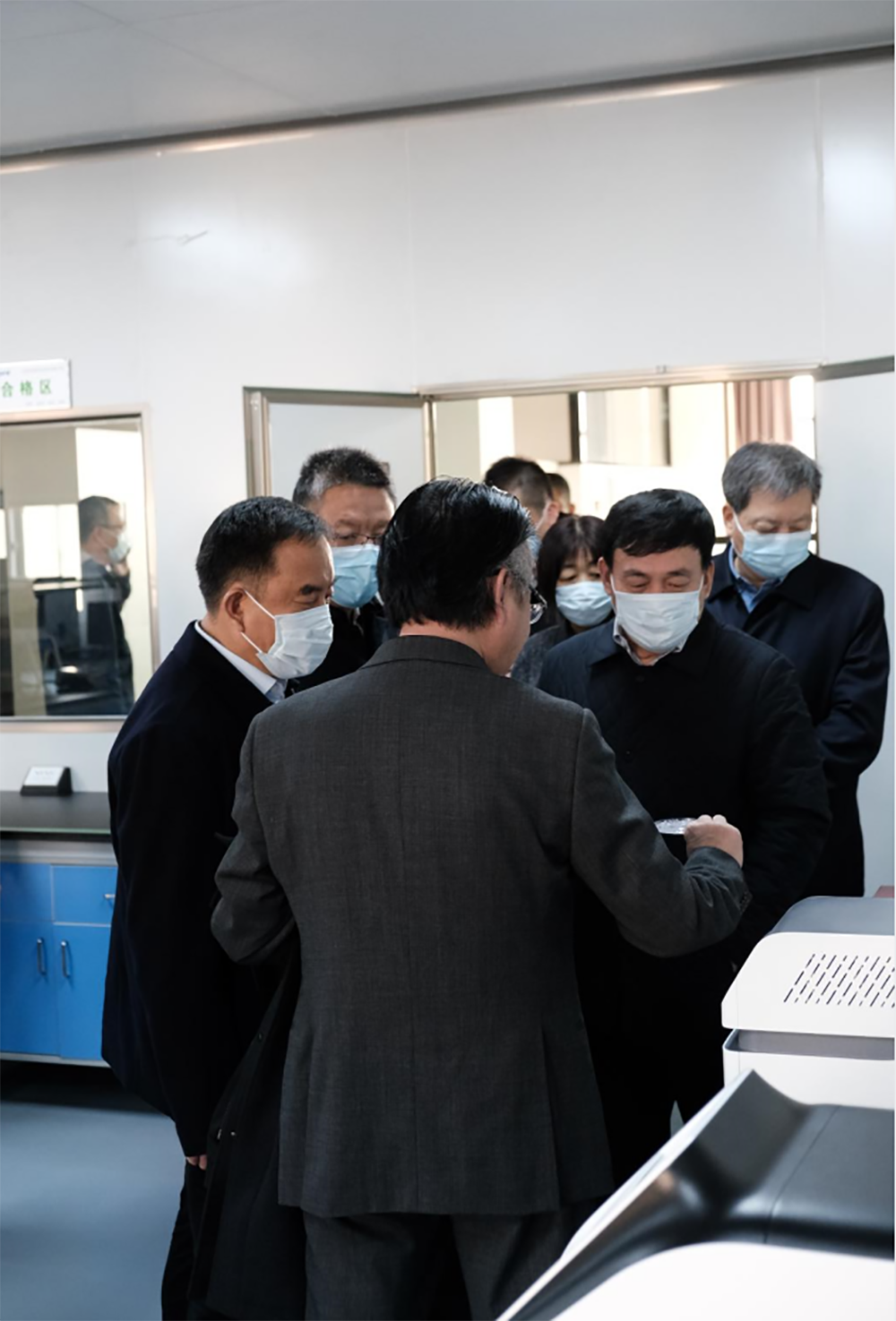 河北省藥品監(jiān)督管理局黨組書記、局長許彥增一行蒞臨禾柏視察指導(dǎo)