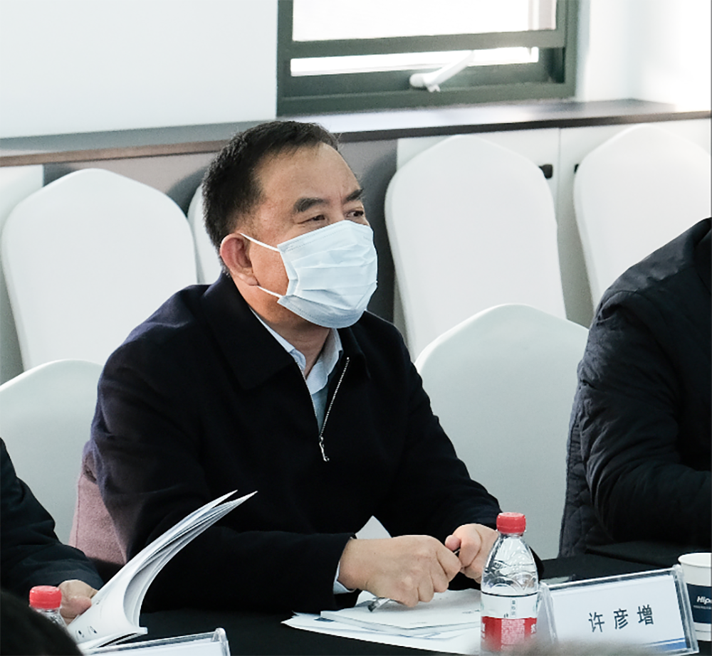 河北省藥品監(jiān)督管理局黨組書記、局長許彥增一行蒞臨禾柏視察指導(dǎo)